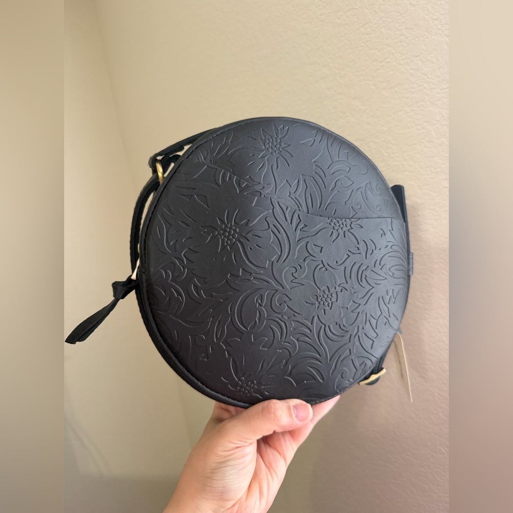 Portland leather goods Dahlia large circle crossbody